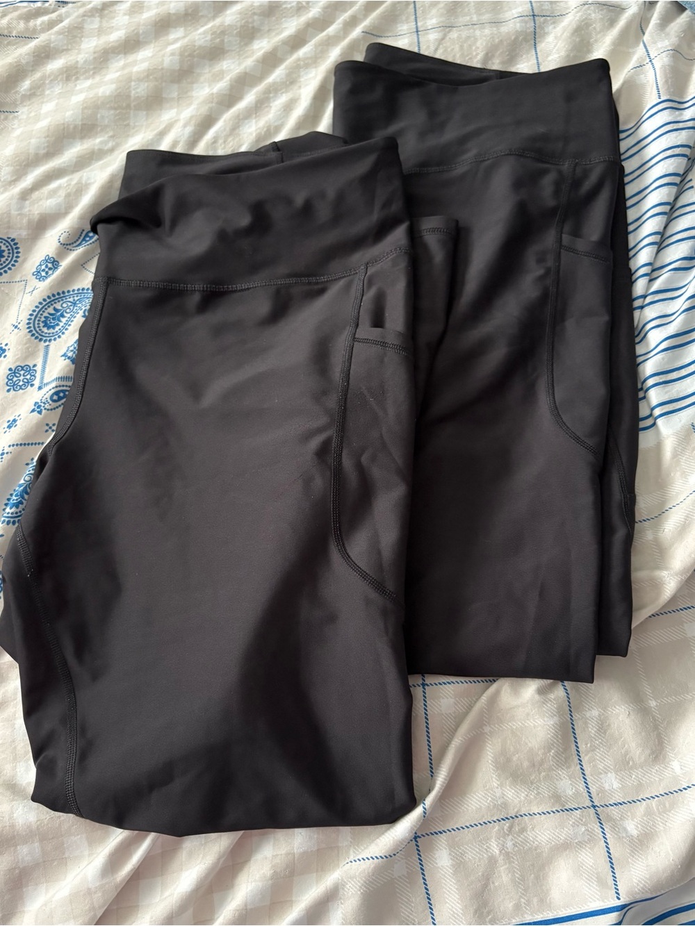 Old Navy Black Women’s Leggings with Side Pockets